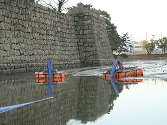 ツルミ水中ポンプ（KRS型）浮き架台据付状況