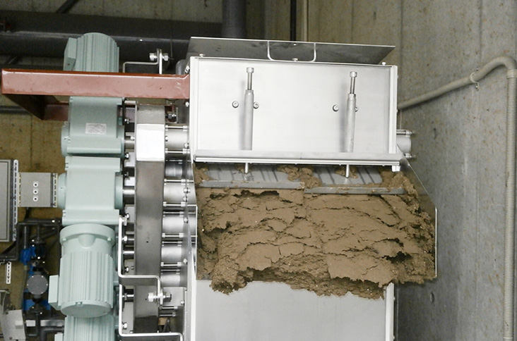 脱水ケーキ排出