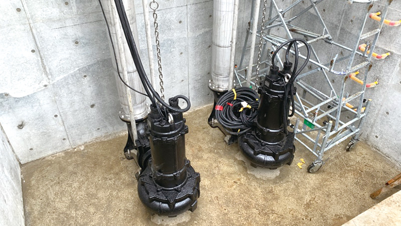 メガソーラー発電所の調整池排水用ポンプ